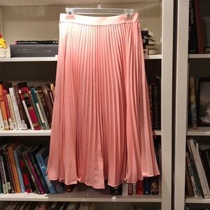 Midi Pleated Skirt—Perfect for Valentine’s Day ❤️
